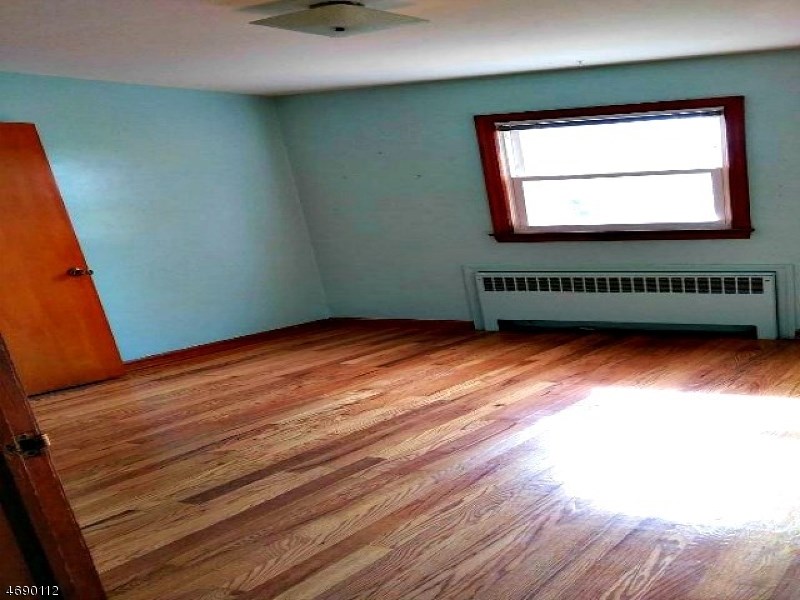 242 Linden Ave