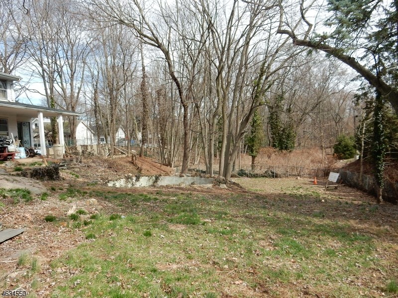 897 Westfield Ave