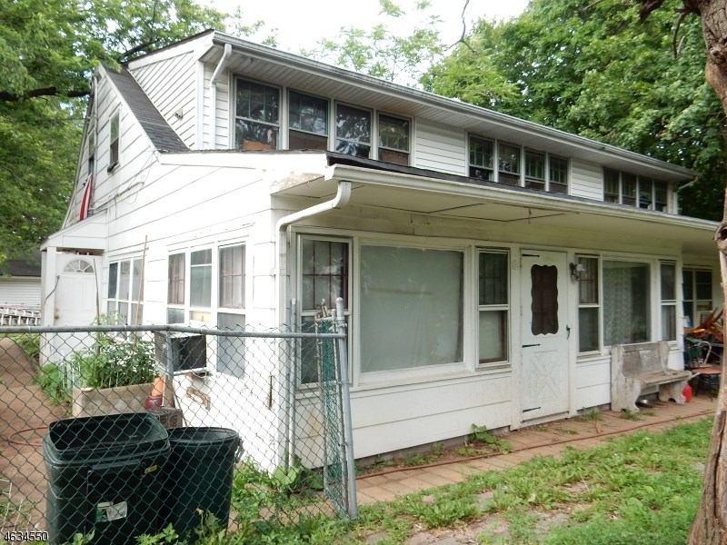 897 Westfield Ave