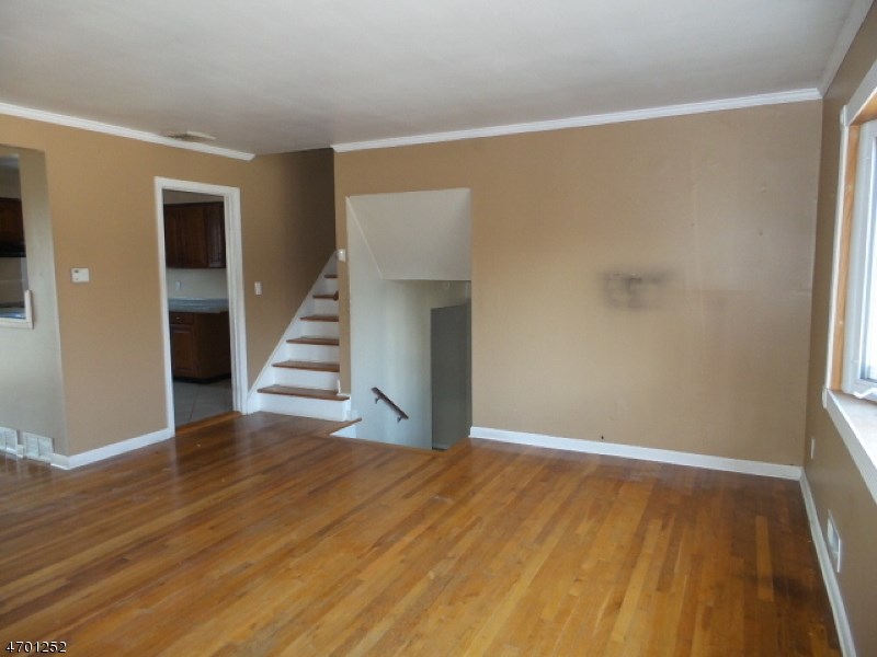 2001 Oliver St