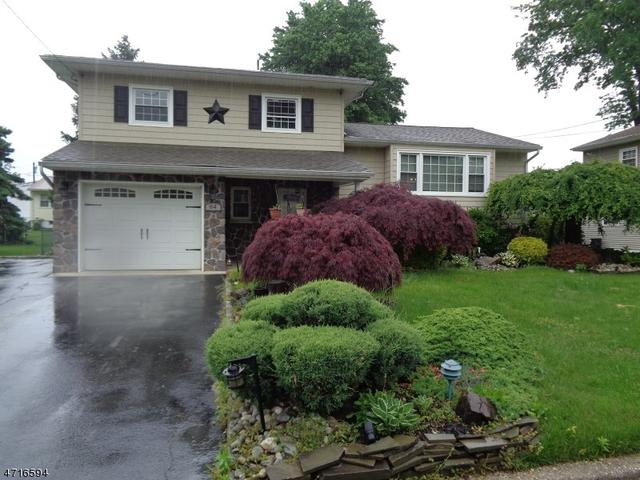 890 Crescent Dr