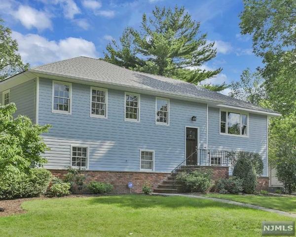 14 Oxford Dr