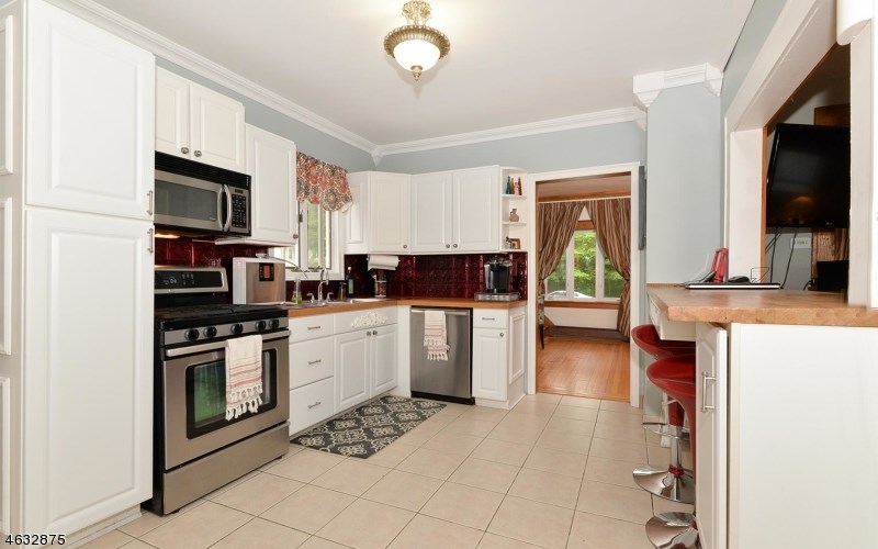 For Sale: 140 Jackson Ave Rutherford, NJ 07070