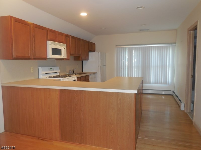 389 Midway Ave