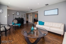 52 Canterbury Dr Scotch Plains, NJ 07076