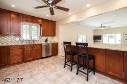 52 Canterbury Dr Scotch Plains, NJ 07076