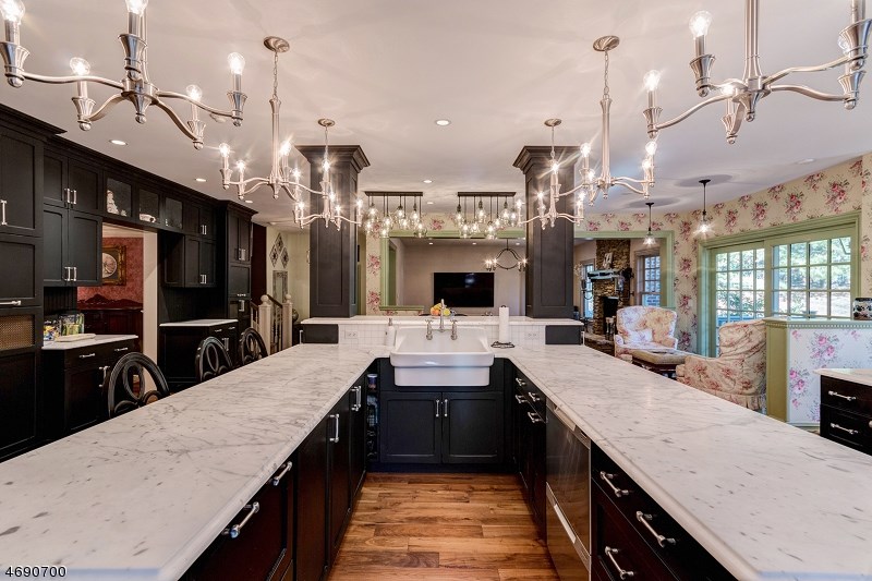 18 Moraine Pl
