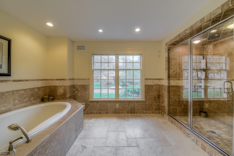 69 Tennyson Dr