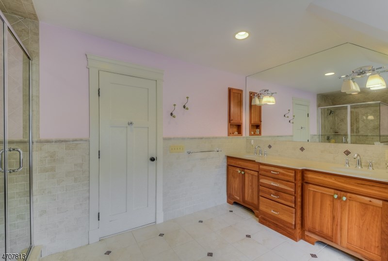 69 Tennyson Dr