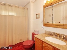 24 Kew Dr