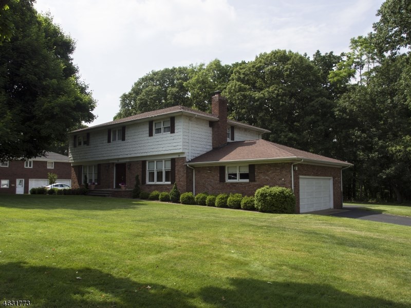 For Sale: 79 Skylark Rd Springfield, NJ 07081