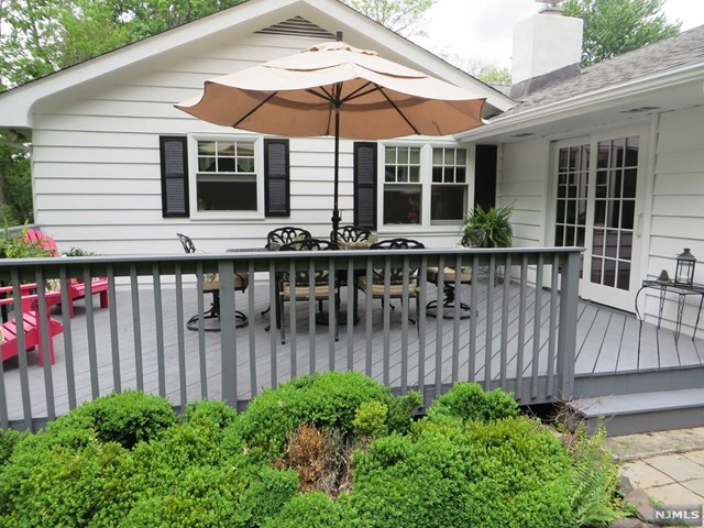 For Sale: 15 Forest Pl Towaco, NJ 07082