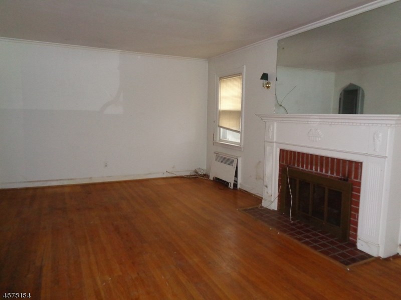12 Lentz Pl