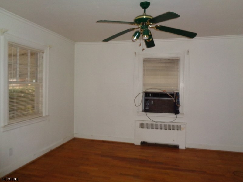 12 Lentz Pl