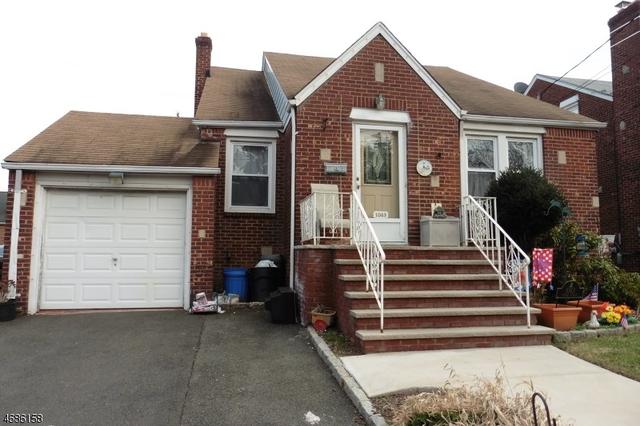 1015 Falls Ter