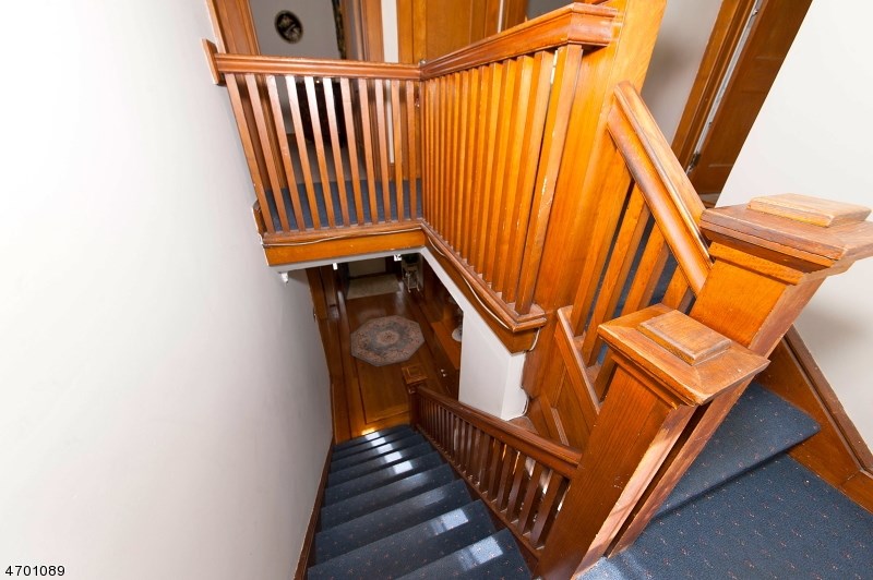 1557 Everett Ci