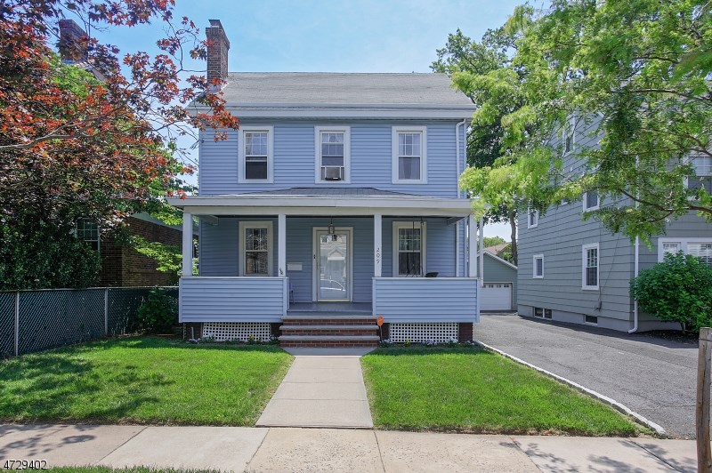 209-211 Keats Ave
