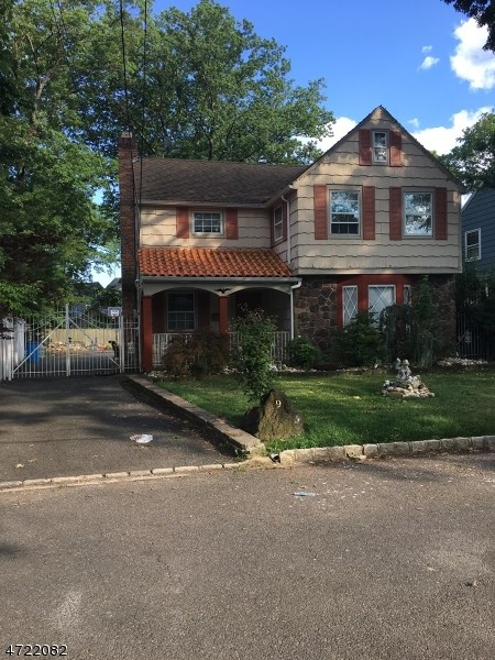 209-211 Keats Ave