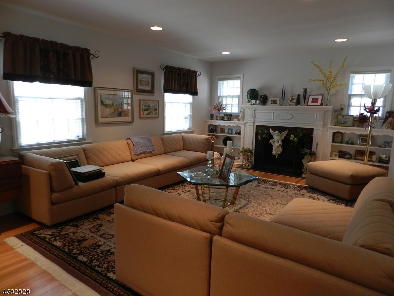 For Sale: 706 Greenwood Rd S Union, NJ 07083