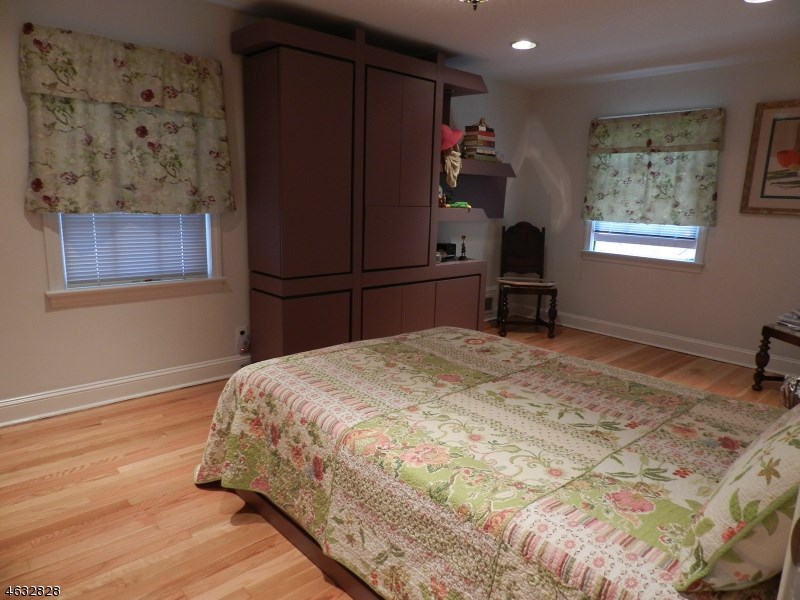 For Sale: 706 Greenwood Rd S Union, NJ 07083
