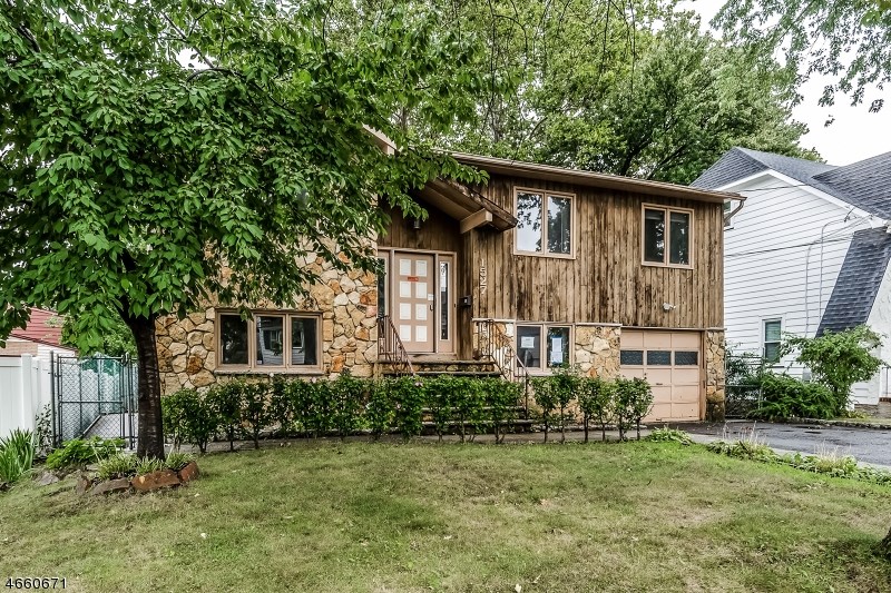 1527 Brookside Dr