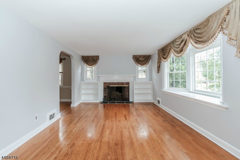 717 Coleman Pl