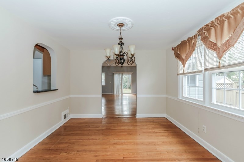 717 Coleman Pl