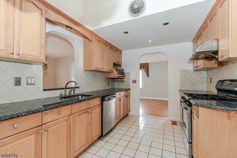 717 Coleman Pl