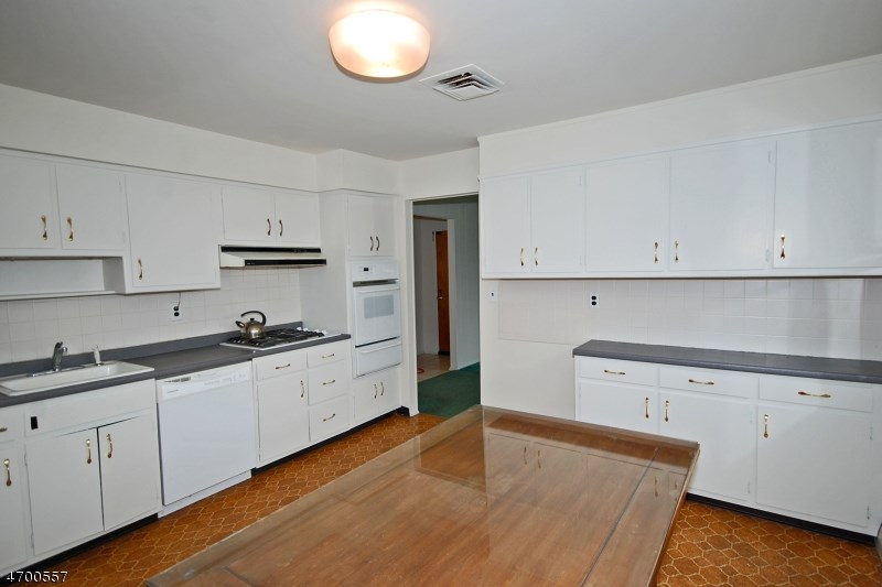 1103 Sawmill Rd