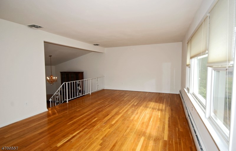 1103 Sawmill Rd