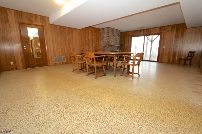 260 Knollcrest Rd