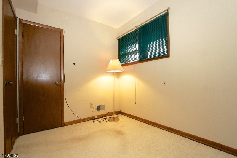 260 Knollcrest Rd