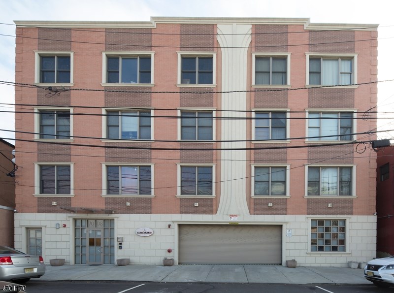 48 Shaler Ave