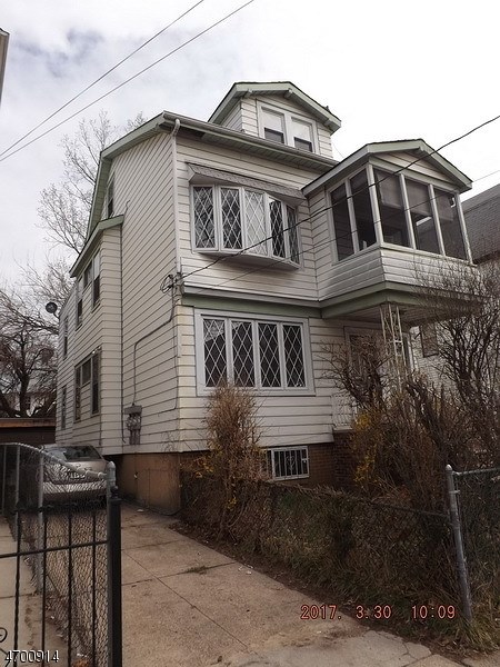 30 Hillcrest Rd