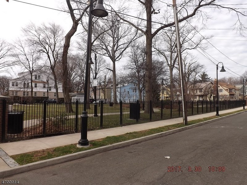 30 Hillcrest Rd