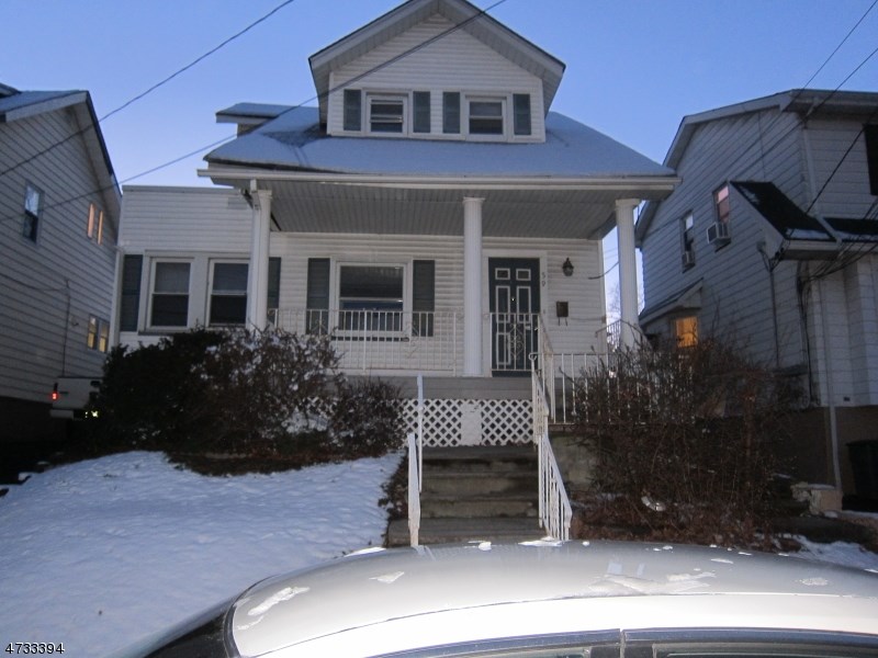 160-164 Belmohr St