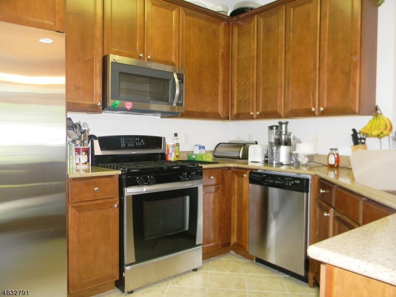 For Sale: 1001 Cunningham Ct Belleville, NJ 07109