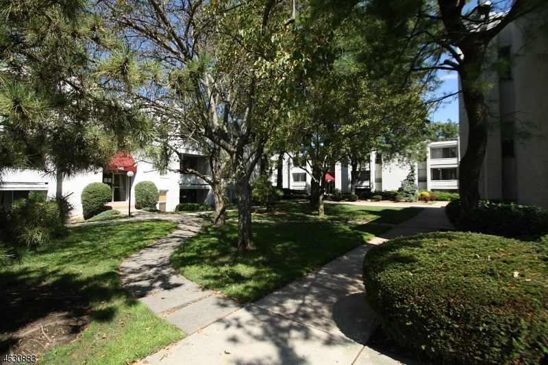 For Sale: 460 River Rd ## e Nutley, NJ 07110