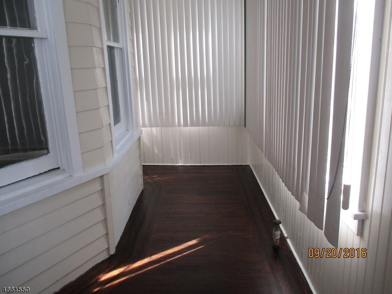 20 Ruth St