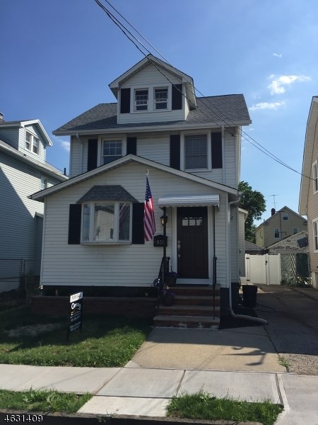 For Sale: 931 Kenneth Ave Elizabeth, NJ 07202