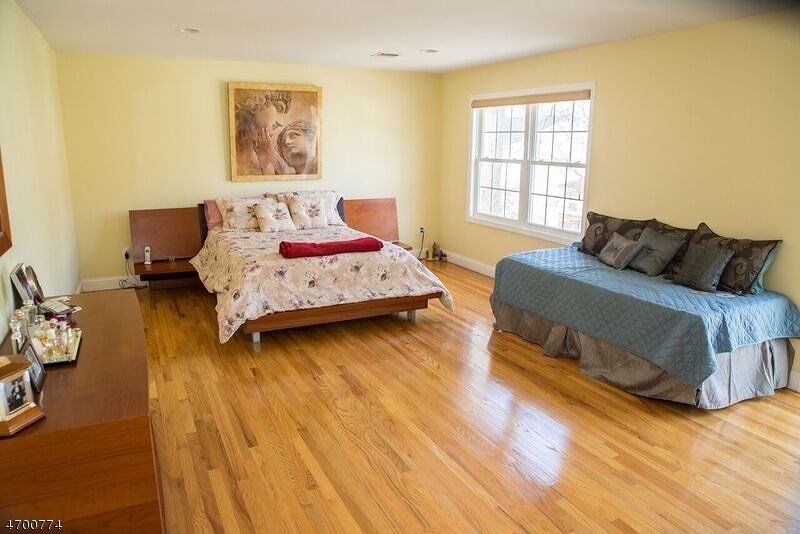 513 Whitewood Rd