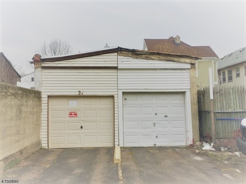 224-26 Edgar Pl