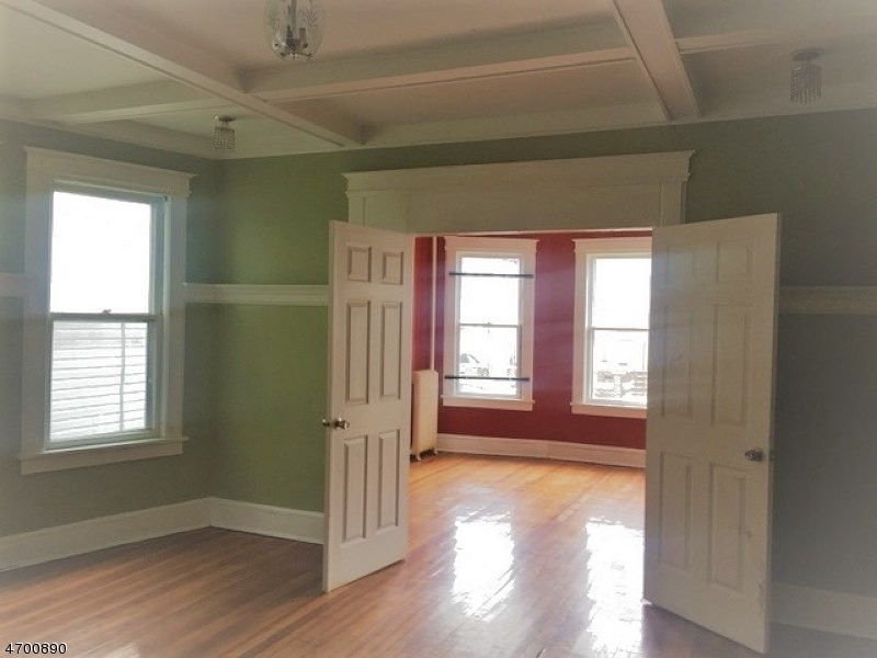 224-26 Edgar Pl