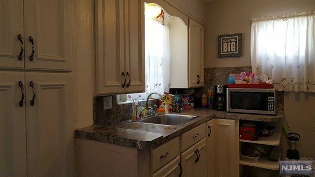 For Sale: 97 Parkview Ave Elmwood Park, NJ 07407