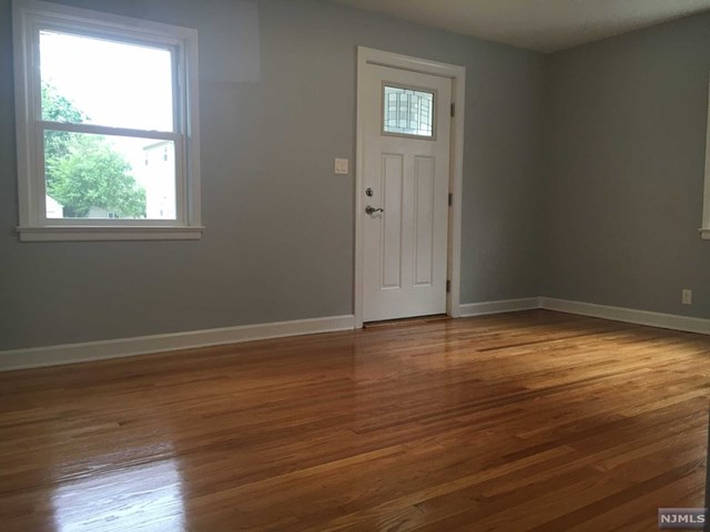 37 Tuella Ave Elmwood Park, NJ 07407