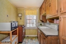 For Sale: 20 Randolph Ter Fair Lawn, NJ 07410