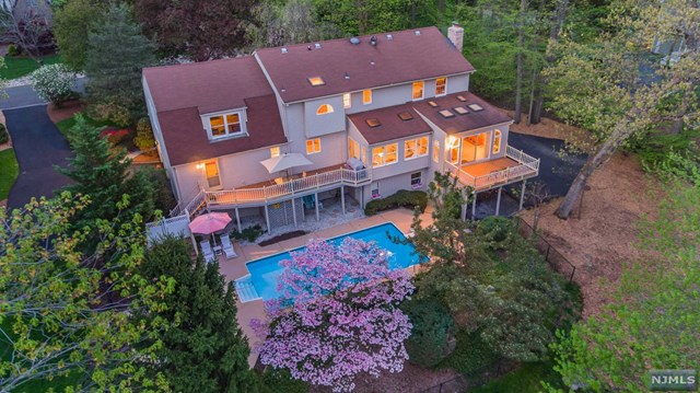 718 Wyandotte Dr
