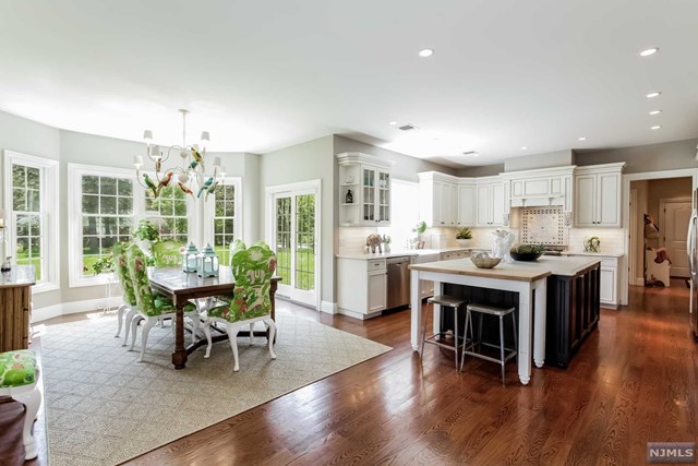 For Sale: 1054 Lake Dr Franklin Lakes, NJ 07417