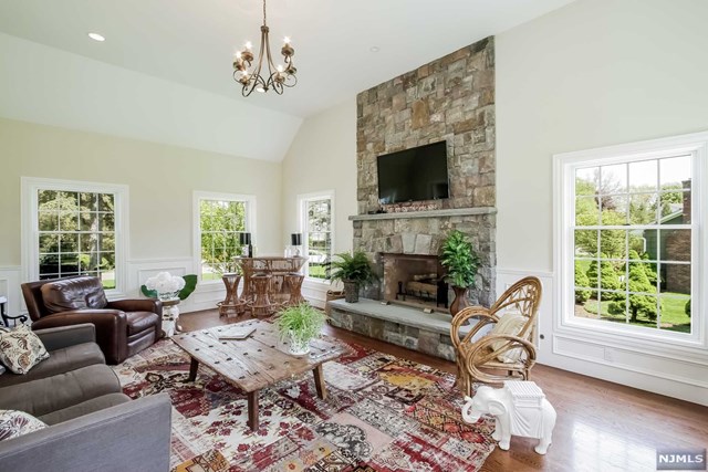 For Sale: 1054 Lake Dr Franklin Lakes, NJ 07417