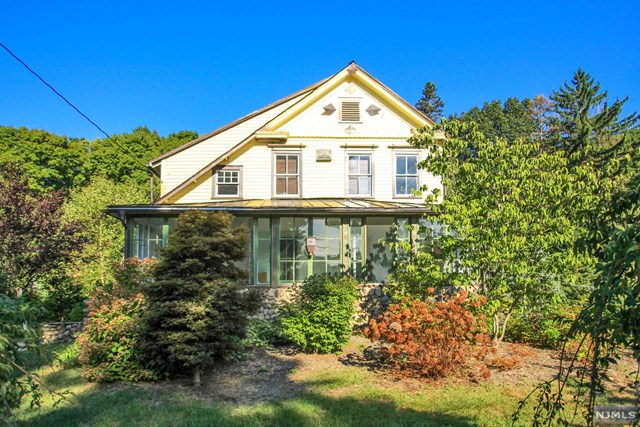 For Sale: 350 Pulis Ave Franklin Lakes, NJ 07417